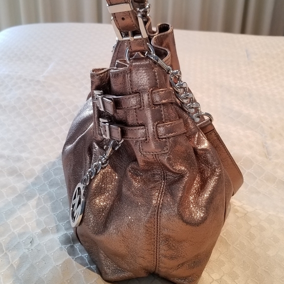 Michael Kors Edie Bucket Bag - Picture 2 of 4